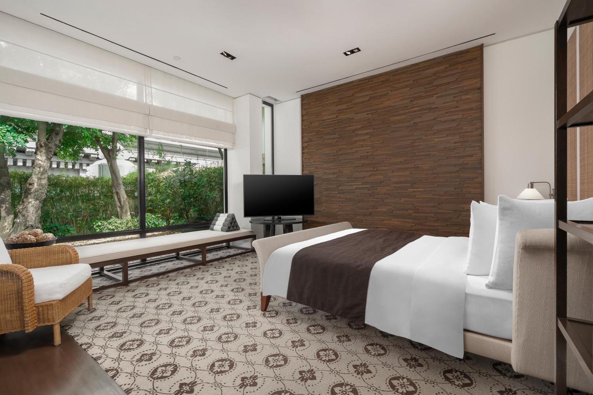 Grand Hyatt Erawan - Sha Certified Hotel